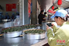 浙江杭州:清明时节 纯手工制作 浙江杭州:清明时节 纯手工制作